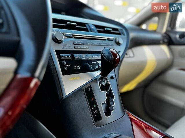 Черный Лексус РХ, объемом двигателя 3.46 л и пробегом 100 тыс. км за 21000 $, фото 19 на Automoto.ua