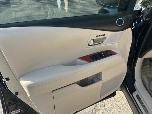 Черный Лексус РХ, объемом двигателя 3.5 л и пробегом 216 тыс. км за 12900 $, фото 12 на Automoto.ua