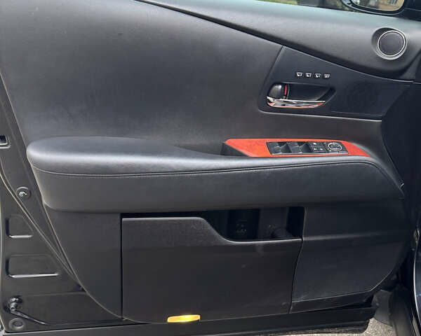 Черный Лексус РХ, объемом двигателя 3.46 л и пробегом 215 тыс. км за 14499 $, фото 19 на Automoto.ua