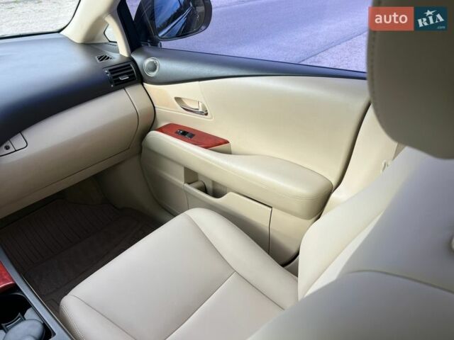 Черный Лексус РХ, объемом двигателя 3.46 л и пробегом 291 тыс. км за 16900 $, фото 33 на Automoto.ua