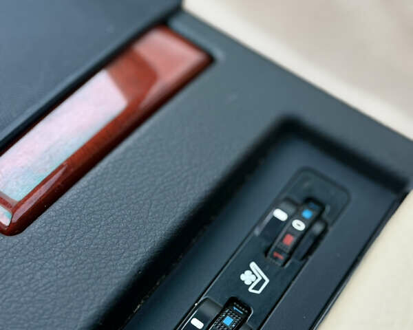 Чорний Лексус РХ, об'ємом двигуна 3.46 л та пробігом 120 тис. км за 18999 $, фото 22 на Automoto.ua