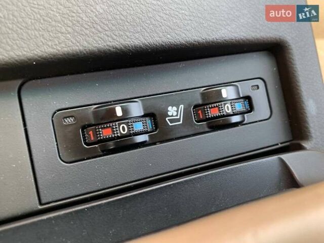 Черный Лексус РХ, объемом двигателя 3.46 л и пробегом 211 тыс. км за 16490 $, фото 33 на Automoto.ua