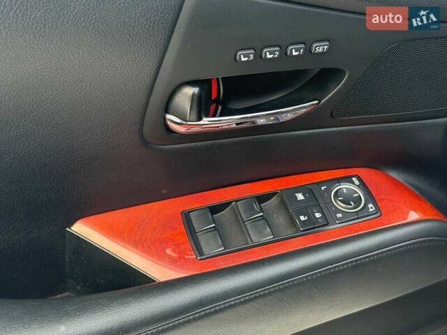 Чорний Лексус РХ, об'ємом двигуна 3.46 л та пробігом 296 тис. км за 15500 $, фото 9 на Automoto.ua