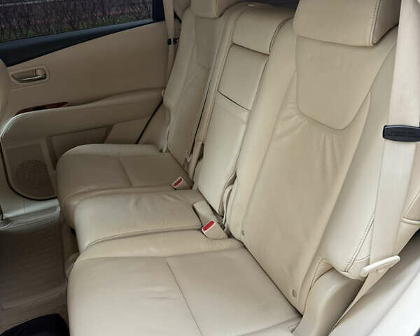 Черный Лексус РХ, объемом двигателя 3.5 л и пробегом 186 тыс. км за 18900 $, фото 49 на Automoto.ua