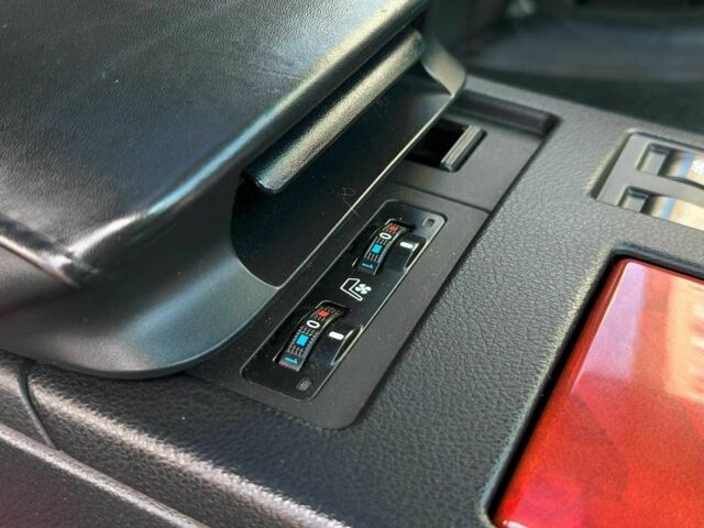 Черный Лексус РХ, объемом двигателя 0 л и пробегом 322 тыс. км за 14440 $, фото 23 на Automoto.ua