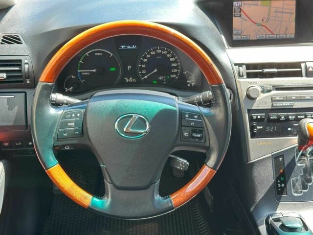 Черный Лексус РХ, объемом двигателя 0 л и пробегом 322 тыс. км за 14440 $, фото 18 на Automoto.ua