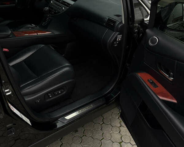 Черный Лексус РХ, объемом двигателя 3.5 л и пробегом 192 тыс. км за 17500 $, фото 15 на Automoto.ua