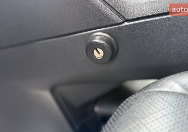 Чорний Лексус РХ, об'ємом двигуна 3.46 л та пробігом 203 тис. км за 15500 $, фото 67 на Automoto.ua