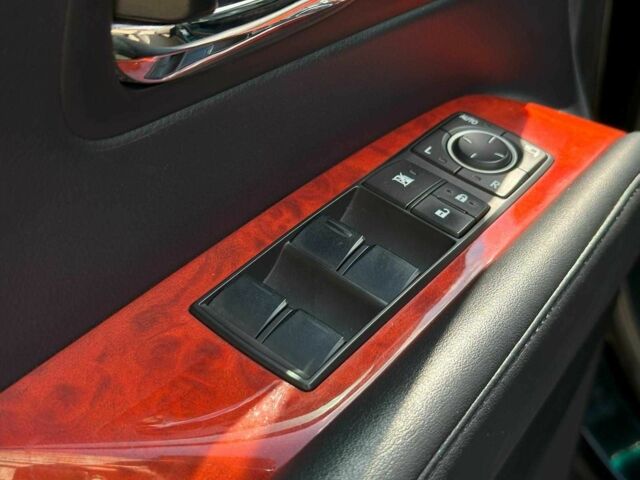 Черный Лексус РХ, объемом двигателя 0 л и пробегом 322 тыс. км за 14440 $, фото 10 на Automoto.ua