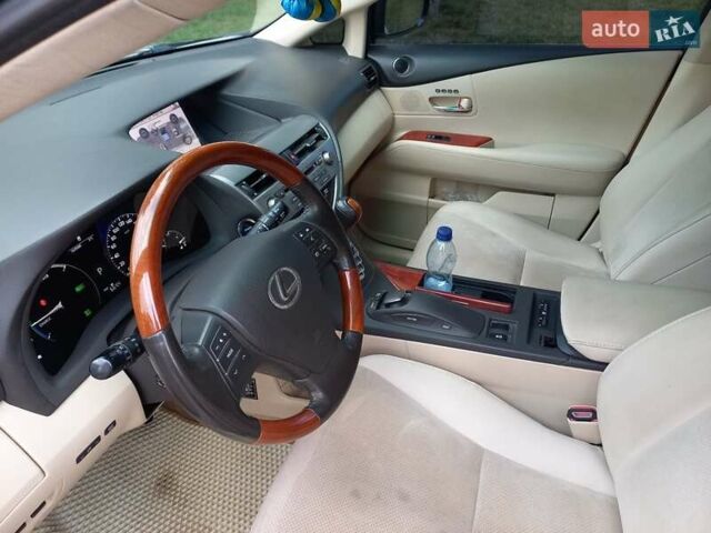 Черный Лексус РХ, объемом двигателя 3.46 л и пробегом 125 тыс. км за 21700 $, фото 5 на Automoto.ua