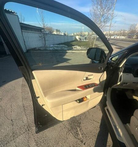 Черный Лексус РХ, объемом двигателя 3.5 л и пробегом 148 тыс. км за 20500 $, фото 6 на Automoto.ua