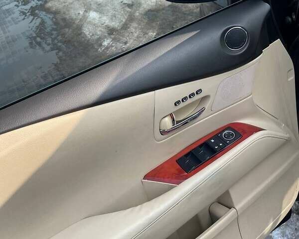 Черный Лексус РХ, объемом двигателя 3.46 л и пробегом 210 тыс. км за 17400 $, фото 14 на Automoto.ua