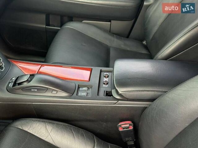 Чорний Лексус РХ, об'ємом двигуна 3.46 л та пробігом 296 тис. км за 15500 $, фото 12 на Automoto.ua