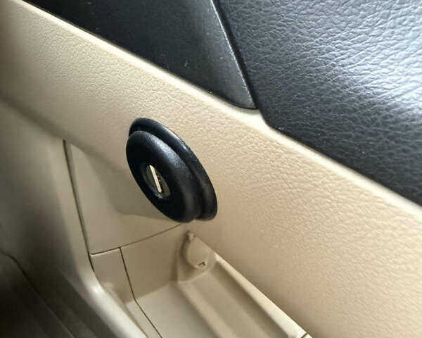 Черный Лексус РХ, объемом двигателя 3.5 л и пробегом 186 тыс. км за 18900 $, фото 21 на Automoto.ua