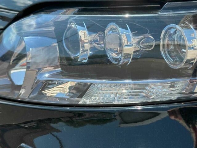 Черный Лексус РХ, объемом двигателя 0 л и пробегом 322 тыс. км за 14440 $, фото 6 на Automoto.ua