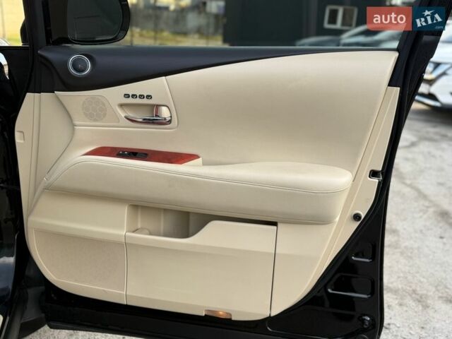 Чорний Лексус РХ, об'ємом двигуна 3.46 л та пробігом 273 тис. км за 16000 $, фото 32 на Automoto.ua