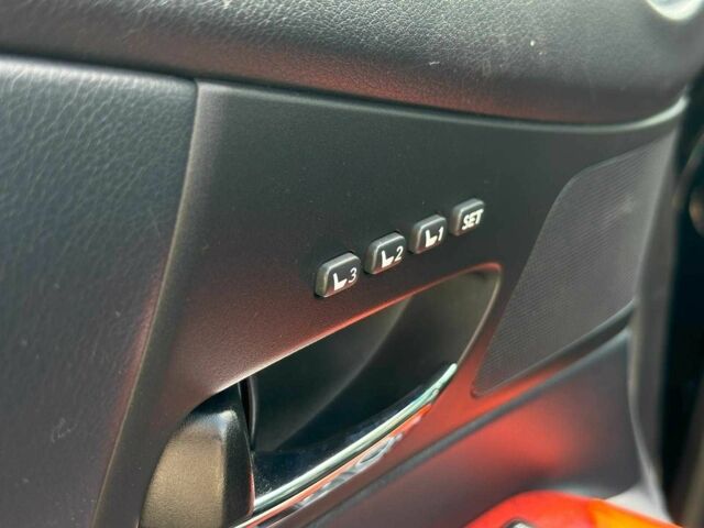 Черный Лексус РХ, объемом двигателя 0 л и пробегом 322 тыс. км за 14440 $, фото 11 на Automoto.ua