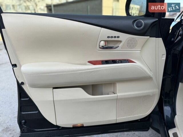 Чорний Лексус РХ, об'ємом двигуна 3.46 л та пробігом 273 тис. км за 16000 $, фото 21 на Automoto.ua