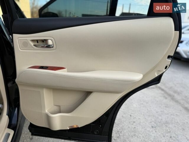 Чорний Лексус РХ, об'ємом двигуна 3.46 л та пробігом 273 тис. км за 16000 $, фото 27 на Automoto.ua