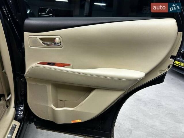 Черный Лексус РХ, объемом двигателя 3.46 л и пробегом 153 тыс. км за 21000 $, фото 12 на Automoto.ua