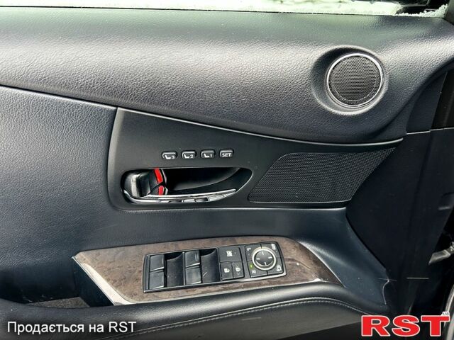 Черный Лексус РХ, объемом двигателя 3.5 л и пробегом 21200 тыс. км за 20500 $, фото 5 на Automoto.ua