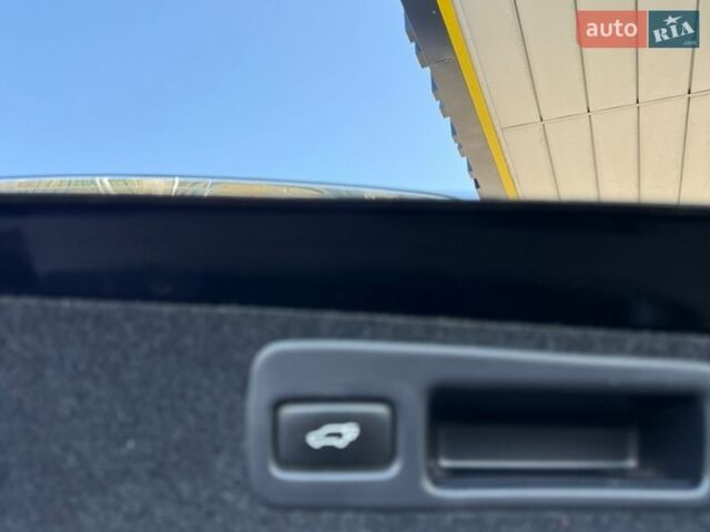 Черный Лексус РХ, объемом двигателя 3.46 л и пробегом 257 тыс. км за 23500 $, фото 15 на Automoto.ua