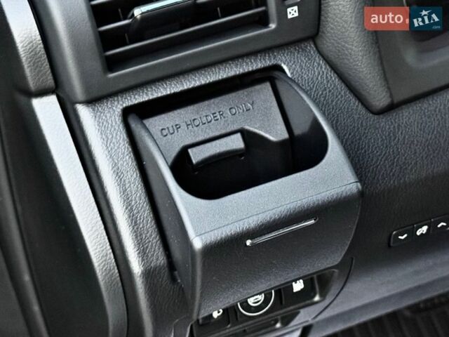 Черный Лексус РХ, объемом двигателя 2.7 л и пробегом 113 тыс. км за 19950 $, фото 45 на Automoto.ua