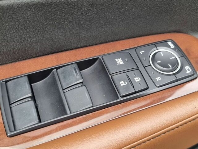Черный Лексус РХ, объемом двигателя 3.5 л и пробегом 165 тыс. км за 15450 $, фото 33 на Automoto.ua