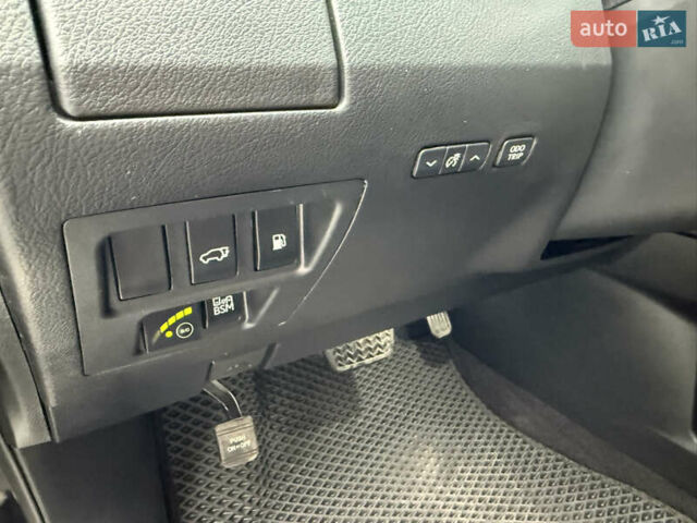 Черный Лексус РХ, объемом двигателя 3.5 л и пробегом 210 тыс. км за 18900 $, фото 14 на Automoto.ua