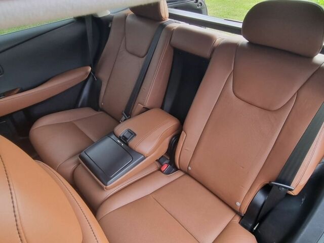 Черный Лексус РХ, объемом двигателя 3.5 л и пробегом 165 тыс. км за 15450 $, фото 19 на Automoto.ua