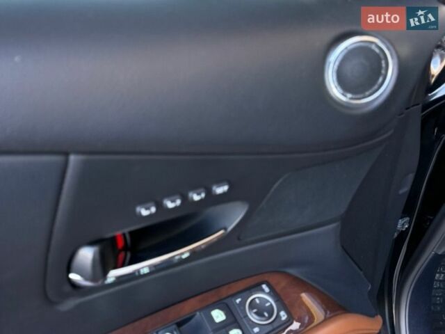 Черный Лексус РХ, объемом двигателя 3.46 л и пробегом 257 тыс. км за 23500 $, фото 17 на Automoto.ua