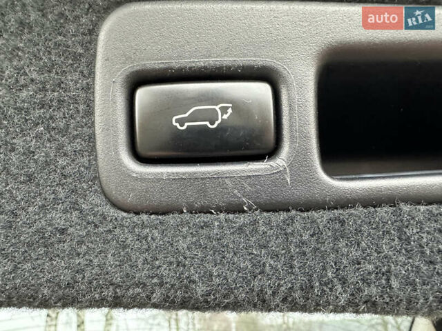 Черный Лексус РХ, объемом двигателя 3.46 л и пробегом 181 тыс. км за 21000 $, фото 28 на Automoto.ua