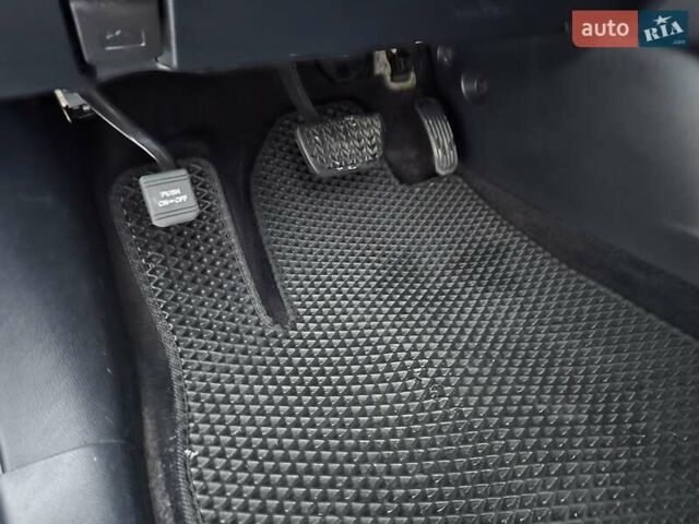 Чорний Лексус РХ, об'ємом двигуна 3.46 л та пробігом 199 тис. км за 19600 $, фото 23 на Automoto.ua