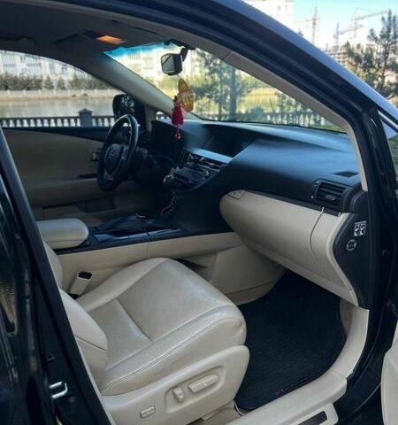 Черный Лексус РХ, объемом двигателя 2.67 л и пробегом 180 тыс. км за 17999 $, фото 17 на Automoto.ua