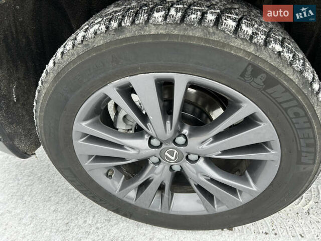 Черный Лексус РХ, объемом двигателя 3.5 л и пробегом 212 тыс. км за 20500 $, фото 9 на Automoto.ua