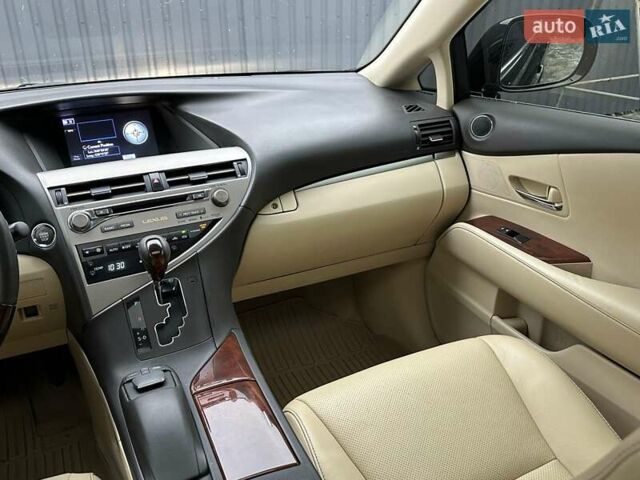 Черный Лексус РХ, объемом двигателя 3.5 л и пробегом 137 тыс. км за 19888 $, фото 24 на Automoto.ua