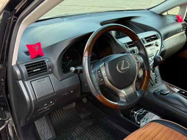 Черный Лексус РХ, объемом двигателя 3.5 л и пробегом 140 тыс. км за 21483 $, фото 2 на Automoto.ua