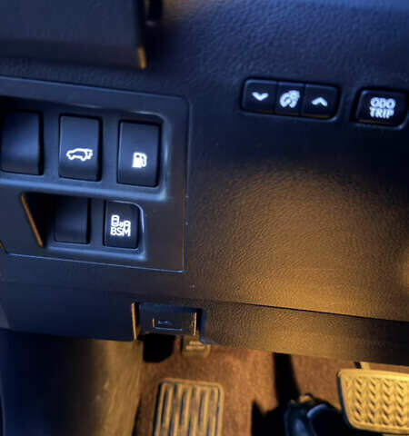 Черный Лексус РХ, объемом двигателя 3.46 л и пробегом 208 тыс. км за 24800 $, фото 9 на Automoto.ua