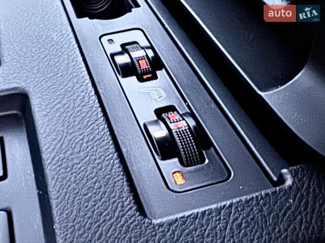 Черный Лексус РХ, объемом двигателя 2.7 л и пробегом 113 тыс. км за 19950 $, фото 42 на Automoto.ua