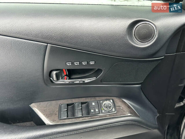 Черный Лексус РХ, объемом двигателя 3.5 л и пробегом 212 тыс. км за 18500 $, фото 18 на Automoto.ua