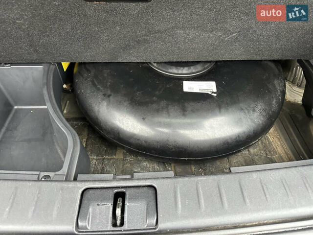 Черный Лексус РХ, объемом двигателя 3.46 л и пробегом 181 тыс. км за 21000 $, фото 24 на Automoto.ua