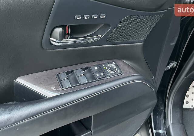 Черный Лексус РХ, объемом двигателя 3.46 л и пробегом 192 тыс. км за 18950 $, фото 16 на Automoto.ua