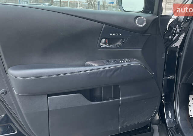 Черный Лексус РХ, объемом двигателя 3.46 л и пробегом 192 тыс. км за 18950 $, фото 15 на Automoto.ua