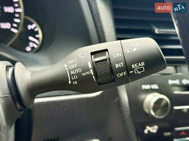 Черный Лексус РХ, объемом двигателя 3.46 л и пробегом 213 тыс. км за 28000 $, фото 25 на Automoto.ua