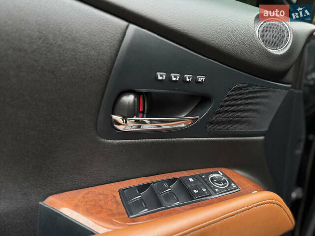 Чорний Лексус РХ, об'ємом двигуна 3.46 л та пробігом 125 тис. км за 22900 $, фото 36 на Automoto.ua