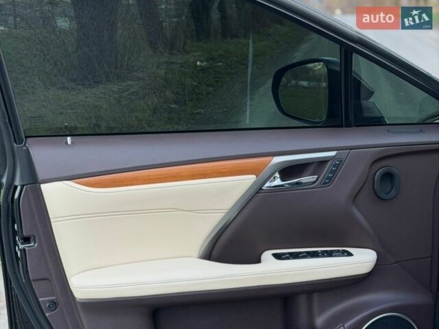 Черный Лексус РХ, объемом двигателя 3.46 л и пробегом 192 тыс. км за 31200 $, фото 18 на Automoto.ua