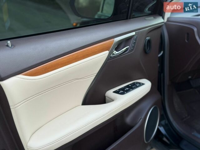 Черный Лексус РХ, объемом двигателя 3.46 л и пробегом 192 тыс. км за 27999 $, фото 25 на Automoto.ua