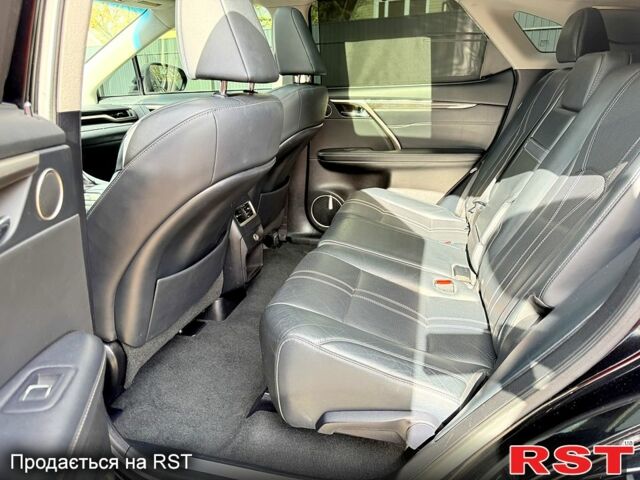 Черный Лексус РХ, объемом двигателя 3.5 л и пробегом 195 тыс. км за 25900 $, фото 6 на Automoto.ua