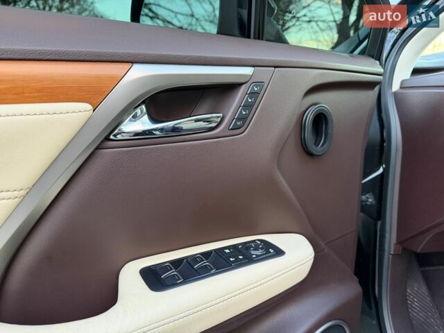 Черный Лексус РХ, объемом двигателя 3.46 л и пробегом 192 тыс. км за 27999 $, фото 26 на Automoto.ua