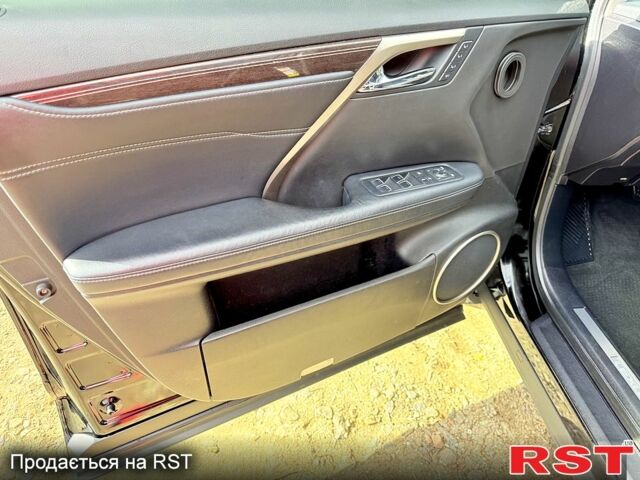 Черный Лексус РХ, объемом двигателя 3.5 л и пробегом 195 тыс. км за 25900 $, фото 10 на Automoto.ua